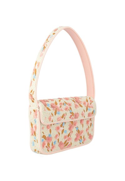 Sac à épaule beige avec broderie florale rose, bleue et marron et une sangle assortie à motif, forme rectangulaire avec fermeture à rabat.
