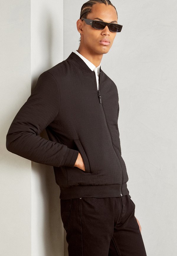 REGULAR FIT IN DOBBY WITH PADDING AND LOGO ON PATCH - Bomber Jacket