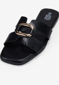Bosanova CON METAL DECORATIVO - Pantolette flach - black