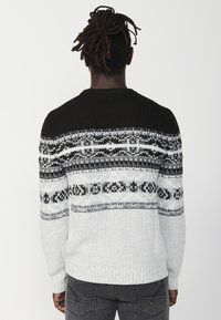 Koroshi - Sweter