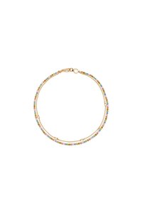 Pulsera de oro que presenta dos cadenas entrelazadas adornadas con rhinestones de múltiples colores. Textura suave, cierre circular y acentos brillantes.