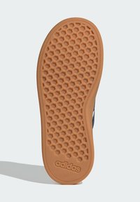 adidas Sportswear GRAND COURT 2.0 - Training shoe - cloud white dark blue gum