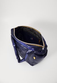 Thumbnail Image 3