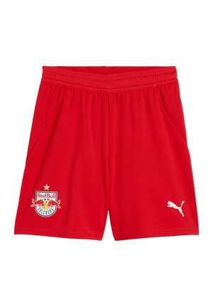 Rote Sportshorts aus leichtem Stoff, mit leuchtend roter Farbe, elastischem Bund, Seitentaschen und einem weißen Puma-Logo.
