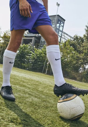 Nike Performance LEGEND 10 PRO FG - Scarpe da calcetto con tacchetti - black/deep jungle