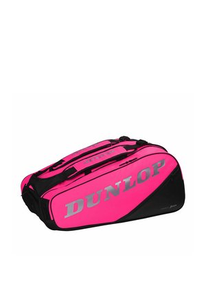 Sac de sport Dunlop rose vif et noir avec plusieurs compartiments et bretelles rembourrées, conçu pour transporter du matériel de sport.