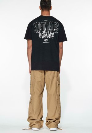 MJ Gonzales IN THA HOOD V.2 X HEAVY  - T-Shirt print - black