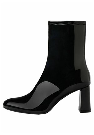 Classic ankle boots - black