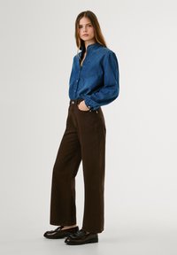 Pepe Jeans LEXA - Vaqueros rectos - chocolate brown