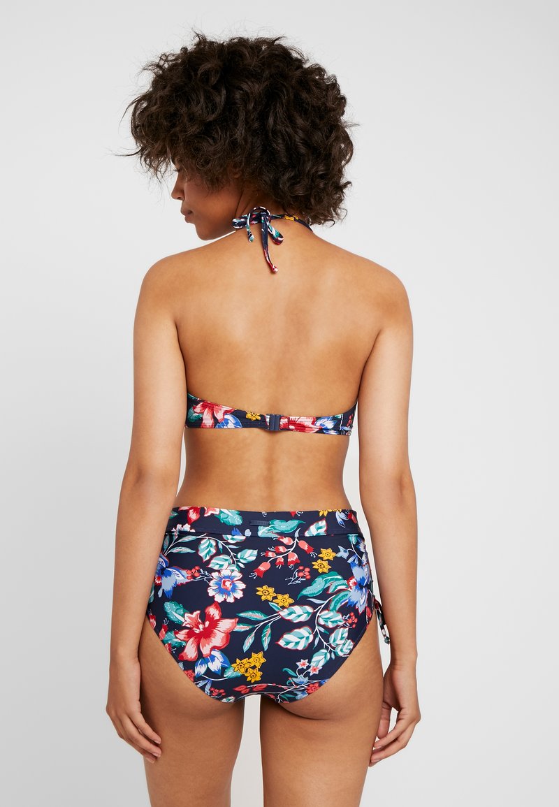 Bühne Zahnschmerzen Parade esprit donna beach schwimmend Pochen Gehorsam