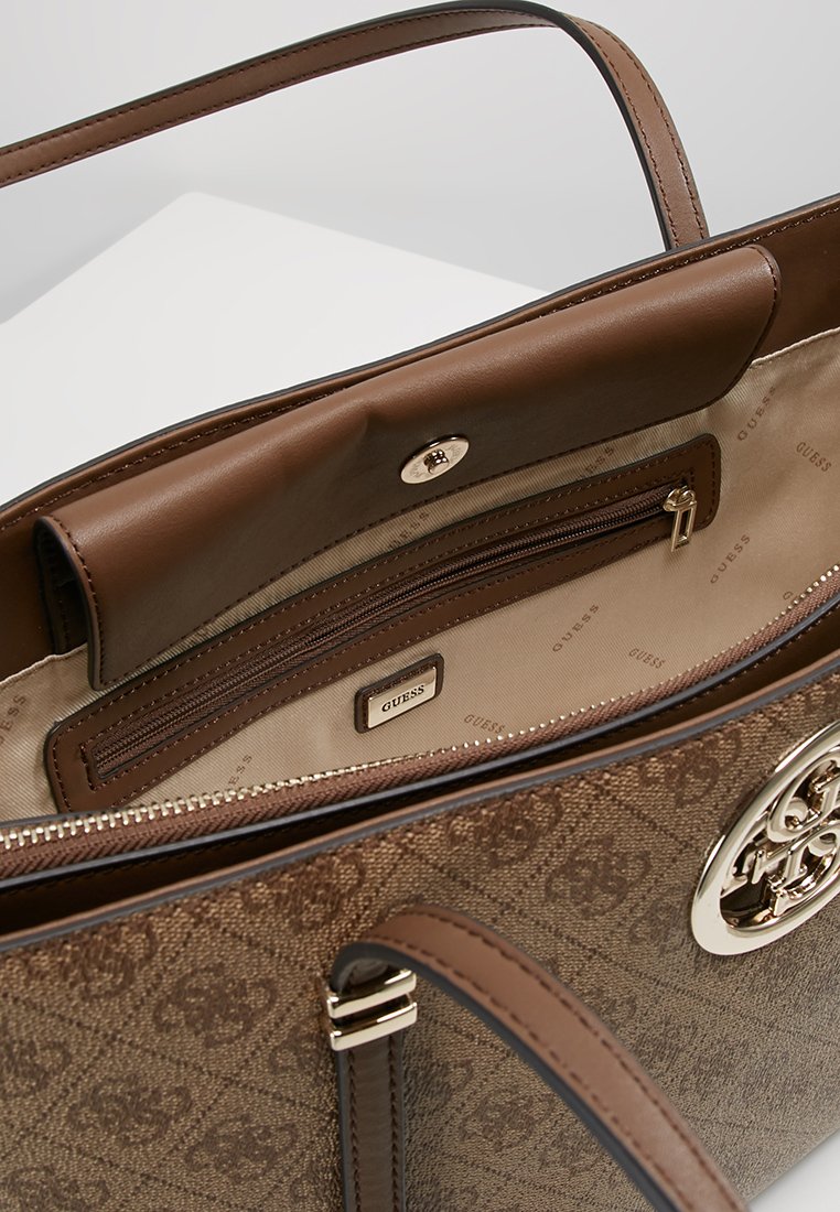 guess open road shopper