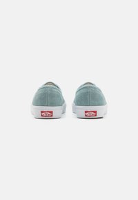 Vans AUTHENTIC UNISEX - Športni copati - gray mist
