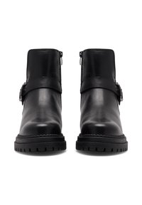 Lasocki - Botki na platformie