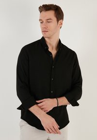 Buratti REGULAR FIT - Camisa - black