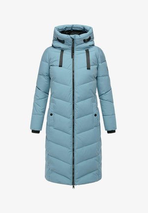 Lichtblauwe pufferjas met een zigzagpatroon, ritssluiting aan de voorkant, verstelbare capuchon en zwarte accenten op de schouders en manchetten. Twee zijzakken.