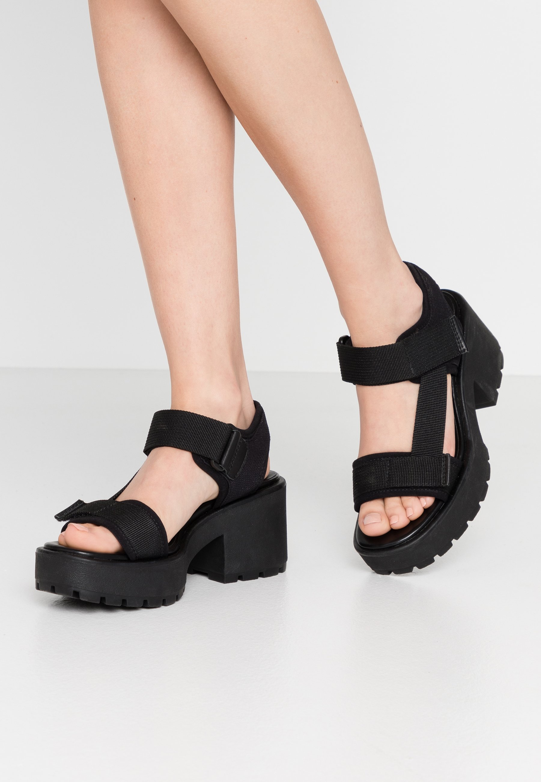 dioon platform sandal