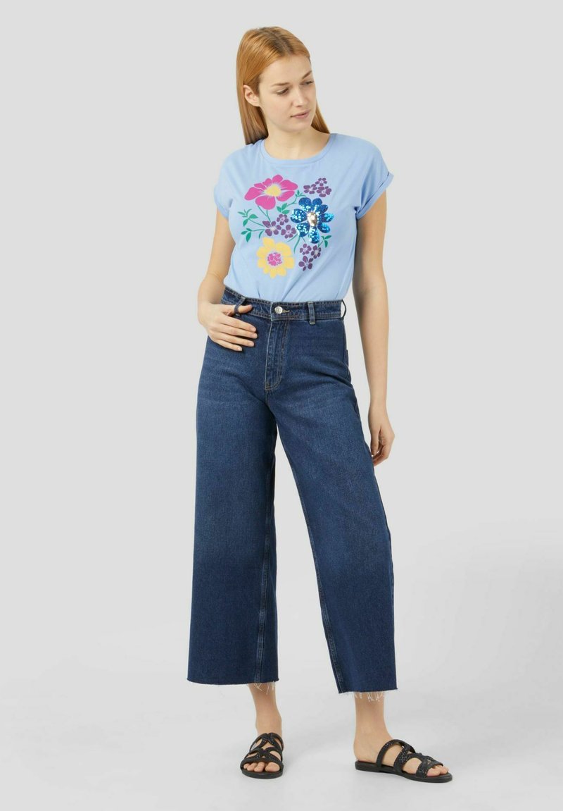 Damen T-Shirts | Conbipel WITH APPLICATION T-Shirt print blue grey/blaugrau - CA14555 Damen T-Shirts | Conbipel WITH APPLICATION T-Shirt print blue grey/blaugrau - CA14555