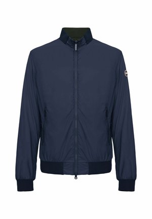 Ľahká námornícka modrá bunda s celopredným zipsom, bočnými kapsami na zips, rebrovanými manžetami a lemom a malým okrúhlym logom na ľavom rukáve.