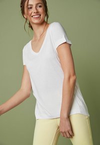 Next - SLOUCH V-NECK PETITE. - T-shirt basic - white Miniatuurafbeelding 1