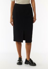 comma AUS BOUCLÉ - A-Linien-Rock - schwarz