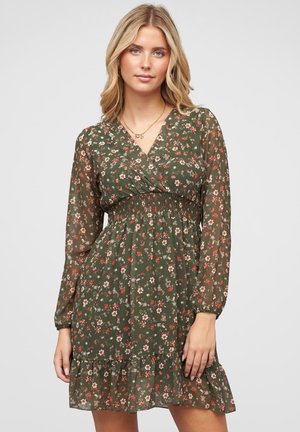 Cloud 5ive V-NECK MIT TAILLENGUMMIZUG - Rochie de zi - green