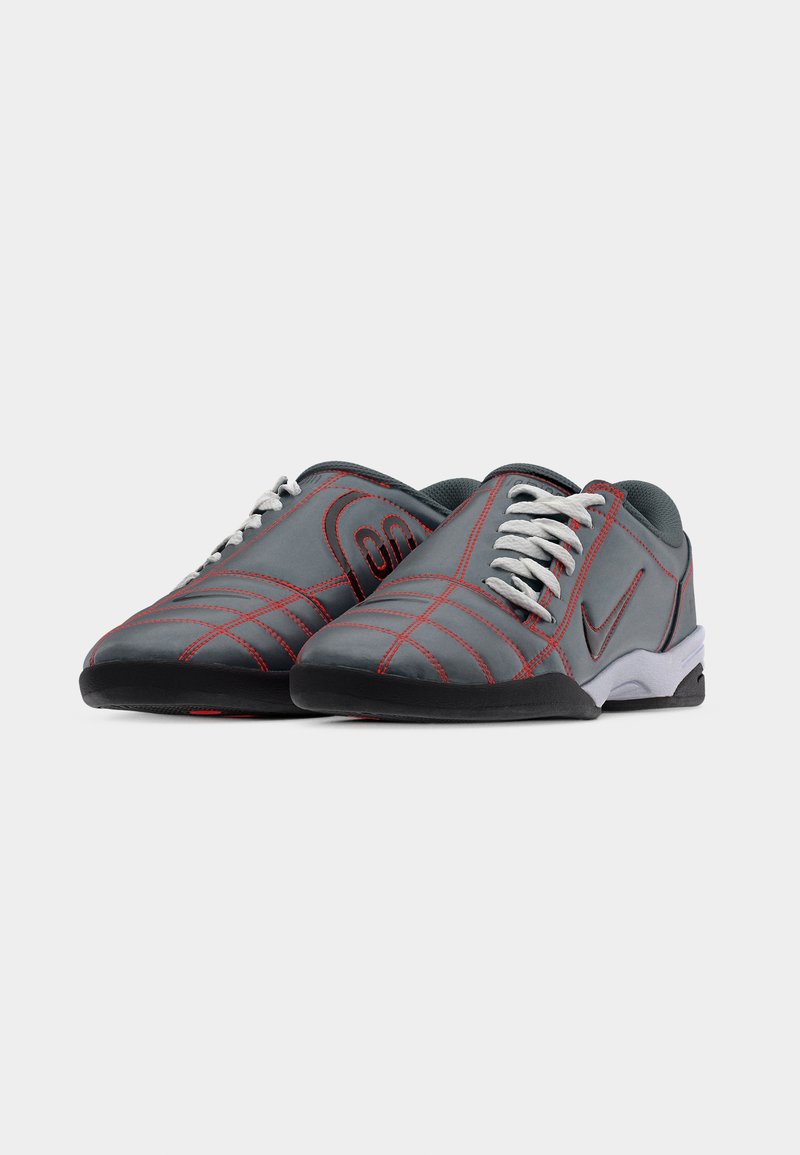 Nike Gray Indoor Soccer Shoes with Red Stitching NIKE AIR MERCURIAL VAPOR I 365 GREY RED TRAINER INDOOR  main image 3