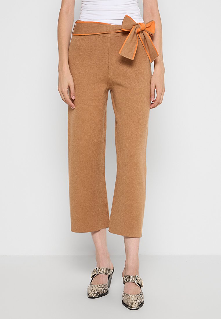 Never Fully Dressed Broek beige