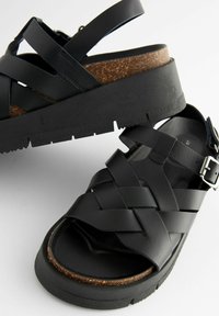Next REGULAR FIT - Platvormsandaalid - black