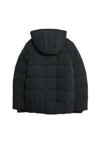 Svart puffjacka med en kviltad design, justerbar huva och elastiska mudd. Tillverkad av lättviktigt, isolerat material.