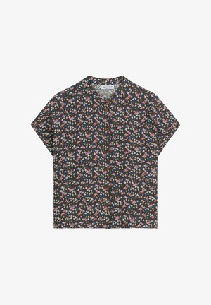 Chemise à manches courtes avec boutons en tissu marron foncé, présentant un motif floral avec des fleurs roses, bleues et blanches ; col arrondi.