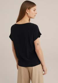 WE Fashion T-shirt con stampa - black