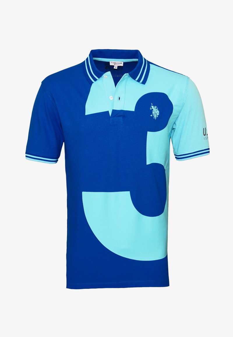 Polo shirt à manches courtes avec des blocs de couleurs bleu et bleu clair, un col et des manches rayés, et un petit logo de joueur de polo sur la poitrine.