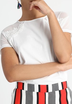 T-shirt z nadrukiem