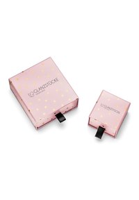 Pink gift boxes with gold heart patterns and black pull tabs, featuring a logo. One is larger, the other smaller, both with smooth texture.