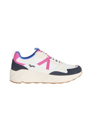 Biały sneaker z granatowymi i różowymi akcentami, masywną beżową podeszwą, niebieską podszewką i logo jamnika po boku.