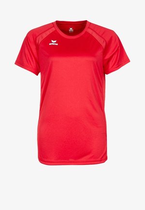 T-shirt de sport rouge en tissu lisse et évacuant l'humidité. Il présente des manches courtes, un col rond et des détails en maille sur les épaules.