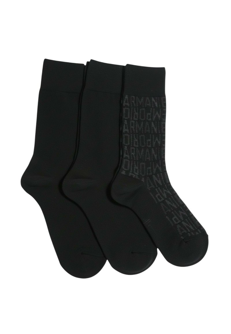 Tre par sorte sokker lavet af et glat stof. Et par har et subtilt gentaget logo mønster, mens de andre er ensfarvet sorte.