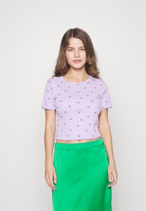 ONLY Petite ONLFENJA - Μπλουζάκι με στάμπα - purple rose