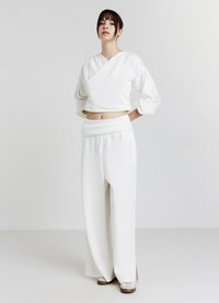 Calliope GINNICI AMPI - Pantalon classique - gesso