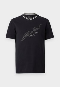 Δεν επιλέχθηκε, blue navy