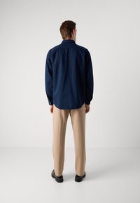 Mads Nørgaard SUNSET AUGUST WORK SHIRT - Vapaa-ajan kauluspaita - parisian night