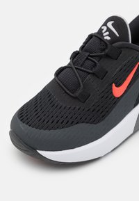 Nike Sportswear AIR MAX 270 GO UNISEX - Baskets basses - black/bright crimson/smoke grey/anthracite