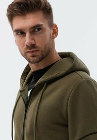 Ombre Felpa con zip - olive