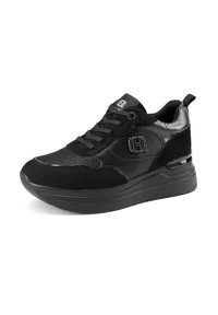 Scarpe sportive nere con tomaia in tessuto testurizzato e pelle, punta arrotondata, colletto imbottito, lacci e suola imbottita visibile.