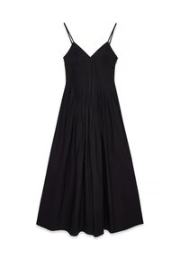 Schwarzes ärmelloses Kleid mit dünnen Trägern, einer taillierten Oberseite und einem ausgestellt geschnittenen Rock mit gefältelten Details für Struktur.