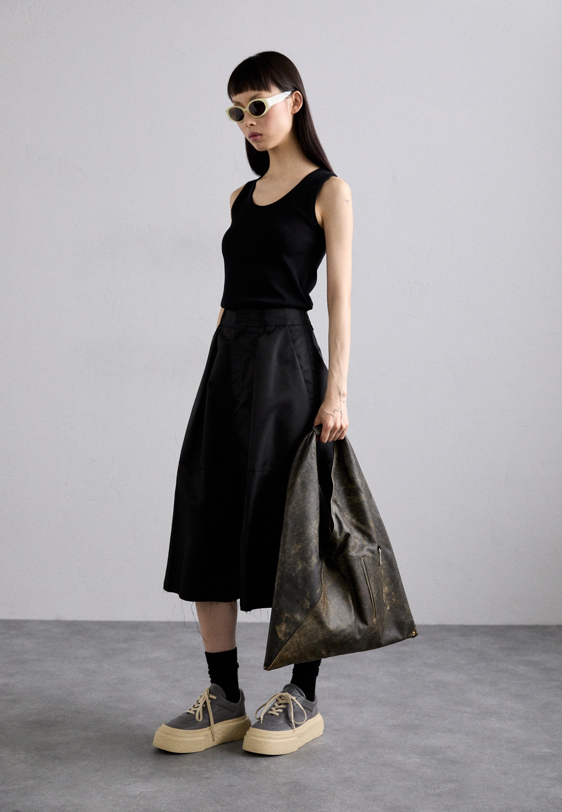 【美品】MM6 classic Japanese handbag large MM6 Maison Margiela Classic Japanese Handbag in Overdyed