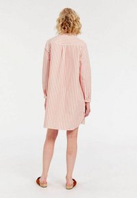 INES DE LA FRESSANGE MONICA - Robe chemise - p ecru red