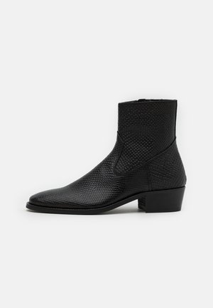 HOXTON HEX CUBAN EMBOSSED - Classic ankle boots - black