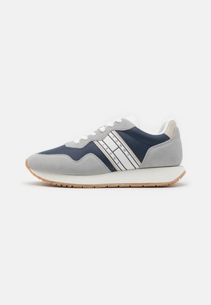 Tommy Jeans MODERN RUNNER - Zapatillas - horizon grey