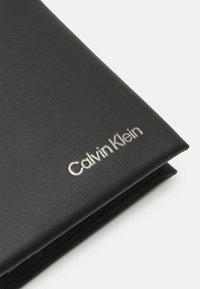 Calvin Klein CONCISE TRIFOLD UNISEX - Wallet - black